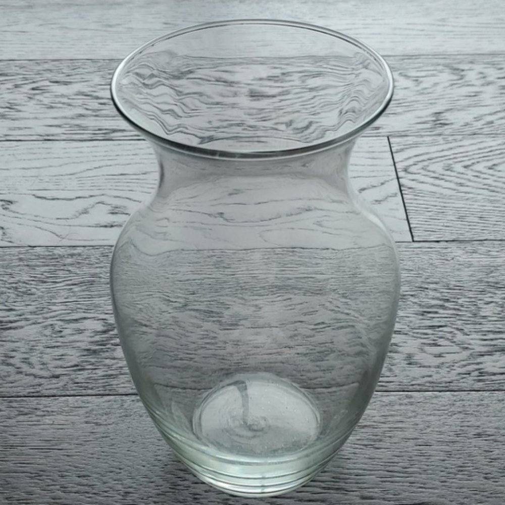 Classic Round Clear Glass Vase